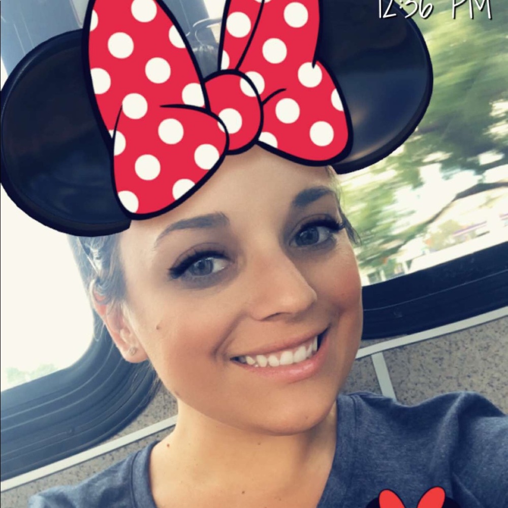 Meet your Posher, Melissa